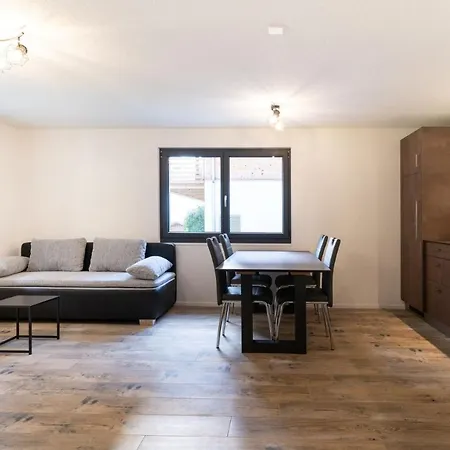 Gemschi Apartment *